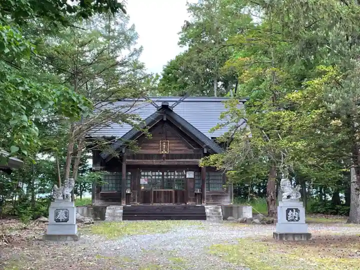 多寄神社の本殿・本堂