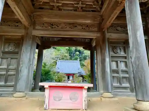 行基寺の山門