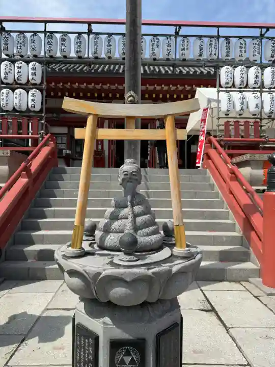 寛永寺不忍池弁天堂の{uncategorized: "未分類", other: "その他", undefined: "問題あり", building: "その他建物", grave: "お墓", sacred_gate: "鳥居", guardian: "狛犬", statue: "像", buddha: "仏像", history: "歴史", nature: "自然", garden: "庭園", animal: "動物", pagoda: "塔", temizu: "手水舎", mountain_gate: "山門・神門", sanctuary: "本殿・本堂", subordinate: "末社・摂社", art: "芸術", scenery: "景色", jizo: "地蔵", ema: "絵馬", goshuin: "御朱印", omikuji: "おみくじ", items: "授与品その他", amulet: "お守り", goshuincho: "御朱印帳", eats: "食事", festival: "お祭り", votive_dance: "神楽", shichigosan: "七五三参", wedding: "結婚式", experience: "体験その他", initially: "初詣", around: "周辺", anti_infection: "感染症対策"}