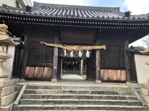 稲爪神社の山門・神門