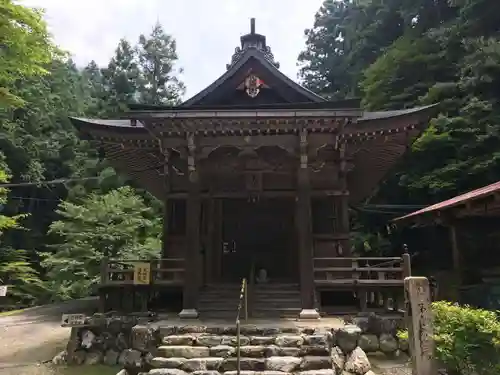 横蔵寺の本殿・本堂