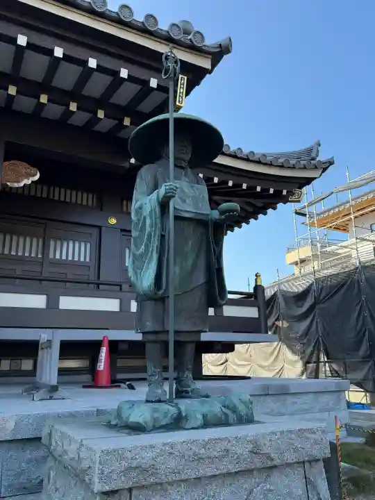 日曜寺の{uncategorized: "未分類", other: "その他", undefined: "問題あり", building: "その他建物", grave: "お墓", sacred_gate: "鳥居", guardian: "狛犬", statue: "像", buddha: "仏像", history: "歴史", nature: "自然", garden: "庭園", animal: "動物", pagoda: "塔", temizu: "手水舎", mountain_gate: "山門・神門", sanctuary: "本殿・本堂", subordinate: "末社・摂社", art: "芸術", scenery: "景色", jizo: "地蔵", ema: "絵馬", goshuin: "御朱印", omikuji: "おみくじ", items: "授与品その他", amulet: "お守り", goshuincho: "御朱印帳", eats: "食事", festival: "お祭り", votive_dance: "神楽", shichigosan: "七五三参", wedding: "結婚式", experience: "体験その他", initially: "初詣", around: "周辺", anti_infection: "感染症対策"}