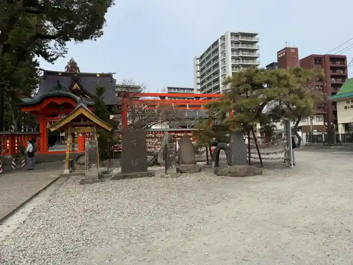 榴岡天満宮の{uncategorized: "未分類", other: "その他", undefined: "問題あり", building: "その他建物", grave: "お墓", sacred_gate: "鳥居", guardian: "狛犬", statue: "像", buddha: "仏像", history: "歴史", nature: "自然", garden: "庭園", animal: "動物", pagoda: "塔", temizu: "手水舎", mountain_gate: "山門・神門", sanctuary: "本殿・本堂", subordinate: "末社・摂社", art: "芸術", scenery: "景色", jizo: "地蔵", ema: "絵馬", goshuin: "御朱印", omikuji: "おみくじ", items: "授与品その他", amulet: "お守り", goshuincho: "御朱印帳", eats: "食事", festival: "お祭り", votive_dance: "神楽", shichigosan: "七五三参", wedding: "結婚式", experience: "体験その他", initially: "初詣", around: "周辺", anti_infection: "感染症対策"}