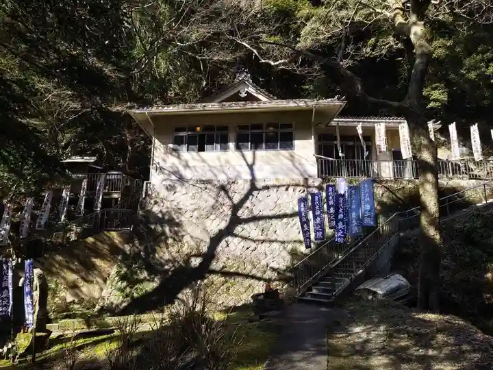 奥之院(岩屋寺)の本殿・本堂