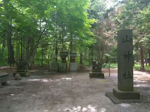 千歳神社の末社・摂社