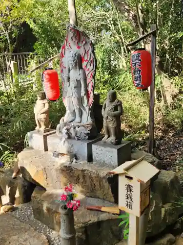 越木岩神社の仏像