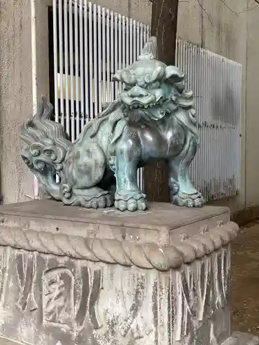 花園神社の狛犬