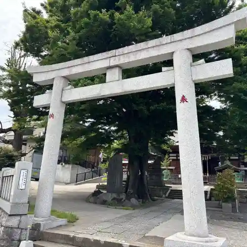 滝野川八幡神社の{uncategorized: "未分類", other: "その他", undefined: "問題あり", building: "その他建物", grave: "お墓", sacred_gate: "鳥居", guardian: "狛犬", statue: "像", buddha: "仏像", history: "歴史", nature: "自然", garden: "庭園", animal: "動物", pagoda: "塔", temizu: "手水舎", mountain_gate: "山門・神門", sanctuary: "本殿・本堂", subordinate: "末社・摂社", art: "芸術", scenery: "景色", jizo: "地蔵", ema: "絵馬", goshuin: "御朱印", omikuji: "おみくじ", items: "授与品その他", amulet: "お守り", goshuincho: "御朱印帳", eats: "食事", festival: "お祭り", votive_dance: "神楽", shichigosan: "七五三参", wedding: "結婚式", experience: "体験その他", initially: "初詣", around: "周辺", anti_infection: "感染症対策"}