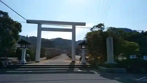 安房神社の鳥居