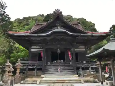 摩尼寺の本殿・本堂