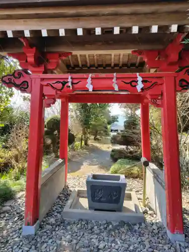秋葉神社の{uncategorized: "未分類", other: "その他", undefined: "問題あり", building: "その他建物", grave: "お墓", sacred_gate: "鳥居", guardian: "狛犬", statue: "像", buddha: "仏像", history: "歴史", nature: "自然", garden: "庭園", animal: "動物", pagoda: "塔", temizu: "手水舎", mountain_gate: "山門・神門", sanctuary: "本殿・本堂", subordinate: "末社・摂社", art: "芸術", scenery: "景色", jizo: "地蔵", ema: "絵馬", goshuin: "御朱印", omikuji: "おみくじ", items: "授与品その他", amulet: "お守り", goshuincho: "御朱印帳", eats: "食事", festival: "お祭り", votive_dance: "神楽", shichigosan: "七五三参", wedding: "結婚式", experience: "体験その他", initially: "初詣", around: "周辺", anti_infection: "感染症対策"}
