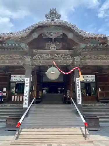 鑁阿寺の本殿・本堂