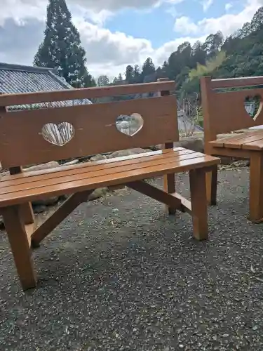 柳谷観音　楊谷寺の{uncategorized: "未分類", other: "その他", undefined: "問題あり", building: "その他建物", grave: "お墓", sacred_gate: "鳥居", guardian: "狛犬", statue: "像", buddha: "仏像", history: "歴史", nature: "自然", garden: "庭園", animal: "動物", pagoda: "塔", temizu: "手水舎", mountain_gate: "山門・神門", sanctuary: "本殿・本堂", subordinate: "末社・摂社", art: "芸術", scenery: "景色", jizo: "地蔵", ema: "絵馬", goshuin: "御朱印", omikuji: "おみくじ", items: "授与品その他", amulet: "お守り", goshuincho: "御朱印帳", eats: "食事", festival: "お祭り", votive_dance: "神楽", shichigosan: "七五三参", wedding: "結婚式", experience: "体験その他", initially: "初詣", around: "周辺", anti_infection: "感染症対策"}