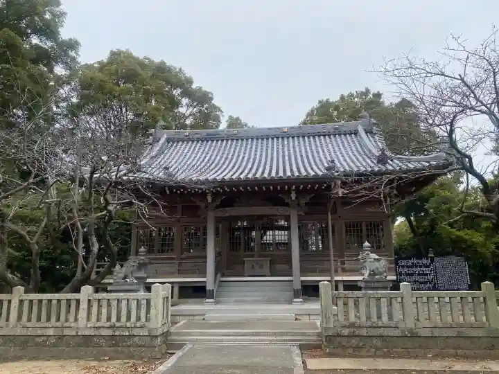 十一明神神社の{uncategorized: "未分類", other: "その他", undefined: "問題あり", building: "その他建物", grave: "お墓", sacred_gate: "鳥居", guardian: "狛犬", statue: "像", buddha: "仏像", history: "歴史", nature: "自然", garden: "庭園", animal: "動物", pagoda: "塔", temizu: "手水舎", mountain_gate: "山門・神門", sanctuary: "本殿・本堂", subordinate: "末社・摂社", art: "芸術", scenery: "景色", jizo: "地蔵", ema: "絵馬", goshuin: "御朱印", omikuji: "おみくじ", items: "授与品その他", amulet: "お守り", goshuincho: "御朱印帳", eats: "食事", festival: "お祭り", votive_dance: "神楽", shichigosan: "七五三参", wedding: "結婚式", experience: "体験その他", initially: "初詣", around: "周辺", anti_infection: "感染症対策"}