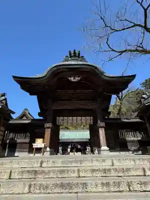 宇都宮二荒山神社の{uncategorized: "未分類", other: "その他", undefined: "問題あり", building: "その他建物", grave: "お墓", sacred_gate: "鳥居", guardian: "狛犬", statue: "像", buddha: "仏像", history: "歴史", nature: "自然", garden: "庭園", animal: "動物", pagoda: "塔", temizu: "手水舎", mountain_gate: "山門・神門", sanctuary: "本殿・本堂", subordinate: "末社・摂社", art: "芸術", scenery: "景色", jizo: "地蔵", ema: "絵馬", goshuin: "御朱印", omikuji: "おみくじ", items: "授与品その他", amulet: "お守り", goshuincho: "御朱印帳", eats: "食事", festival: "お祭り", votive_dance: "神楽", shichigosan: "七五三参", wedding: "結婚式", experience: "体験その他", initially: "初詣", around: "周辺", anti_infection: "感染症対策"}