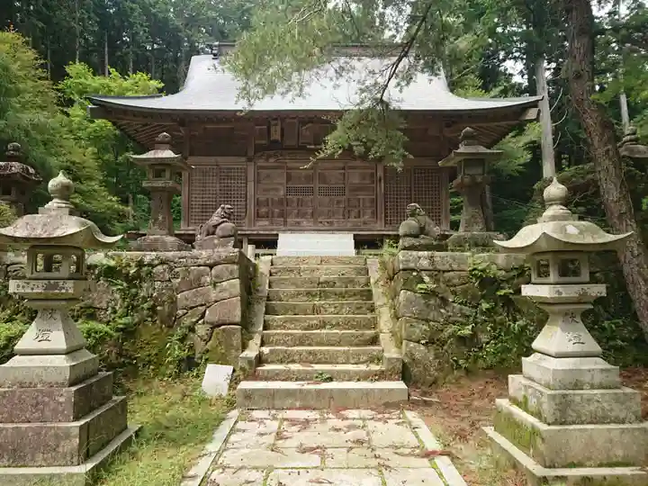 白山神社の本殿・本堂