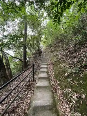 石上布都魂神社(岡山県)