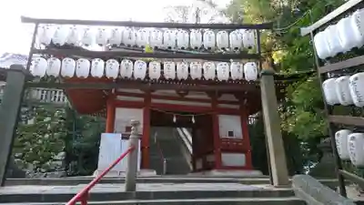 吉備津神社の山門・神門