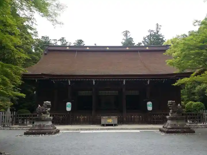 多田神社の本殿・本堂