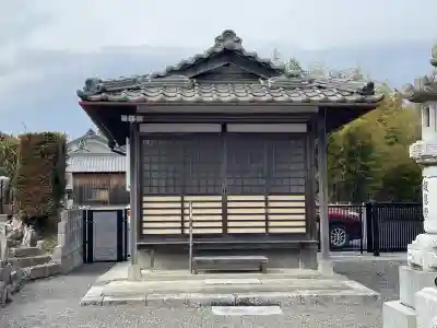 浄福寺の{uncategorized: "未分類", other: "その他", undefined: "問題あり", building: "その他建物", grave: "お墓", sacred_gate: "鳥居", guardian: "狛犬", statue: "像", buddha: "仏像", history: "歴史", nature: "自然", garden: "庭園", animal: "動物", pagoda: "塔", temizu: "手水舎", mountain_gate: "山門・神門", sanctuary: "本殿・本堂", subordinate: "末社・摂社", art: "芸術", scenery: "景色", jizo: "地蔵", ema: "絵馬", goshuin: "御朱印", omikuji: "おみくじ", items: "授与品その他", amulet: "お守り", goshuincho: "御朱印帳", eats: "食事", festival: "お祭り", votive_dance: "神楽", shichigosan: "七五三参", wedding: "結婚式", experience: "体験その他", initially: "初詣", around: "周辺", anti_infection: "感染症対策"}