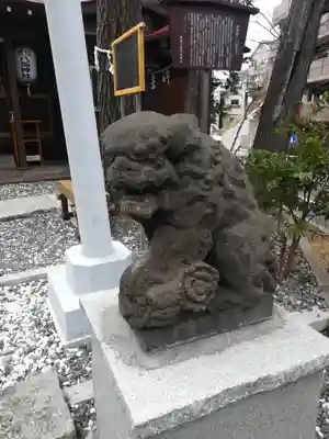 新田宿八坂神社の狛犬