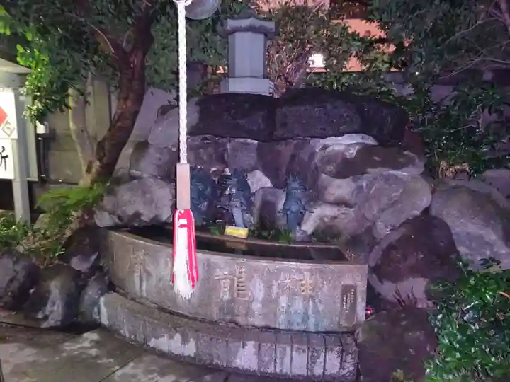 成田山深川不動堂(新勝寺東京別院)の狛犬