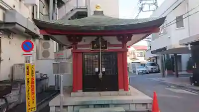 本郷薬師堂の本殿・本堂