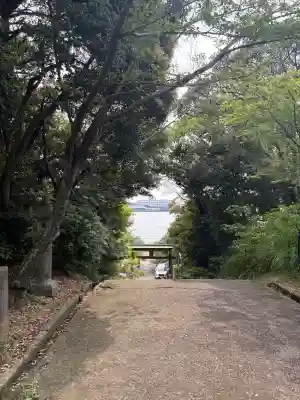名島神社の{uncategorized: "未分類", other: "その他", undefined: "問題あり", building: "その他建物", grave: "お墓", sacred_gate: "鳥居", guardian: "狛犬", statue: "像", buddha: "仏像", history: "歴史", nature: "自然", garden: "庭園", animal: "動物", pagoda: "塔", temizu: "手水舎", mountain_gate: "山門・神門", sanctuary: "本殿・本堂", subordinate: "末社・摂社", art: "芸術", scenery: "景色", jizo: "地蔵", ema: "絵馬", goshuin: "御朱印", omikuji: "おみくじ", items: "授与品その他", amulet: "お守り", goshuincho: "御朱印帳", eats: "食事", festival: "お祭り", votive_dance: "神楽", shichigosan: "七五三参", wedding: "結婚式", experience: "体験その他", initially: "初詣", around: "周辺", anti_infection: "感染症対策"}