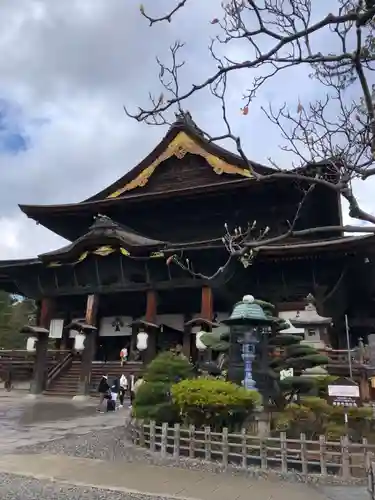 善光寺の本殿・本堂