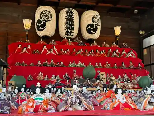 素盞雄神社の{uncategorized: "未分類", other: "その他", undefined: "問題あり", building: "その他建物", grave: "お墓", sacred_gate: "鳥居", guardian: "狛犬", statue: "像", buddha: "仏像", history: "歴史", nature: "自然", garden: "庭園", animal: "動物", pagoda: "塔", temizu: "手水舎", mountain_gate: "山門・神門", sanctuary: "本殿・本堂", subordinate: "末社・摂社", art: "芸術", scenery: "景色", jizo: "地蔵", ema: "絵馬", goshuin: "御朱印", omikuji: "おみくじ", items: "授与品その他", amulet: "お守り", goshuincho: "御朱印帳", eats: "食事", festival: "お祭り", votive_dance: "神楽", shichigosan: "七五三参", wedding: "結婚式", experience: "体験その他", initially: "初詣", around: "周辺", anti_infection: "感染症対策"}
