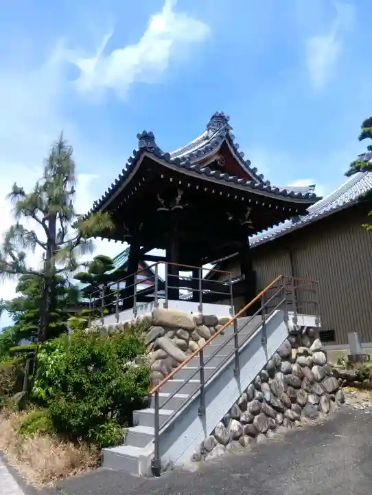 満福寺の{uncategorized: "未分類", other: "その他", undefined: "問題あり", building: "その他建物", grave: "お墓", sacred_gate: "鳥居", guardian: "狛犬", statue: "像", buddha: "仏像", history: "歴史", nature: "自然", garden: "庭園", animal: "動物", pagoda: "塔", temizu: "手水舎", mountain_gate: "山門・神門", sanctuary: "本殿・本堂", subordinate: "末社・摂社", art: "芸術", scenery: "景色", jizo: "地蔵", ema: "絵馬", goshuin: "御朱印", omikuji: "おみくじ", items: "授与品その他", amulet: "お守り", goshuincho: "御朱印帳", eats: "食事", festival: "お祭り", votive_dance: "神楽", shichigosan: "七五三参", wedding: "結婚式", experience: "体験その他", initially: "初詣", around: "周辺", anti_infection: "感染症対策"}
