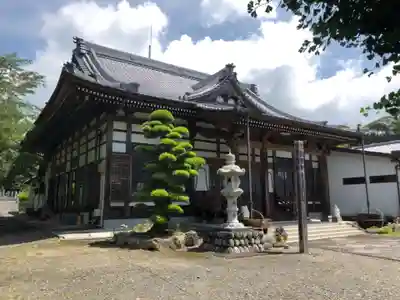 官長寺の本殿・本堂