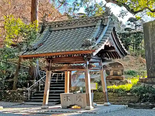 事任八幡宮の手水