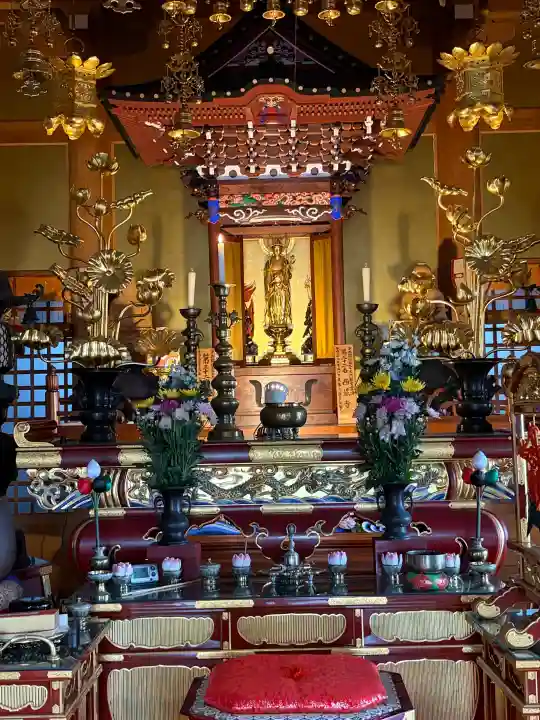 西蔵寺の{uncategorized: "未分類", other: "その他", undefined: "問題あり", building: "その他建物", grave: "お墓", sacred_gate: "鳥居", guardian: "狛犬", statue: "像", buddha: "仏像", history: "歴史", nature: "自然", garden: "庭園", animal: "動物", pagoda: "塔", temizu: "手水舎", mountain_gate: "山門・神門", sanctuary: "本殿・本堂", subordinate: "末社・摂社", art: "芸術", scenery: "景色", jizo: "地蔵", ema: "絵馬", goshuin: "御朱印", omikuji: "おみくじ", items: "授与品その他", amulet: "お守り", goshuincho: "御朱印帳", eats: "食事", festival: "お祭り", votive_dance: "神楽", shichigosan: "七五三参", wedding: "結婚式", experience: "体験その他", initially: "初詣", around: "周辺", anti_infection: "感染症対策"}