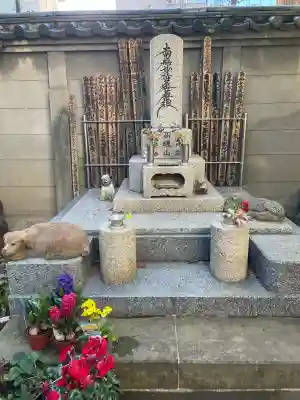 長元寺の{uncategorized: "未分類", other: "その他", undefined: "問題あり", building: "その他建物", grave: "お墓", sacred_gate: "鳥居", guardian: "狛犬", statue: "像", buddha: "仏像", history: "歴史", nature: "自然", garden: "庭園", animal: "動物", pagoda: "塔", temizu: "手水舎", mountain_gate: "山門・神門", sanctuary: "本殿・本堂", subordinate: "末社・摂社", art: "芸術", scenery: "景色", jizo: "地蔵", ema: "絵馬", goshuin: "御朱印", omikuji: "おみくじ", items: "授与品その他", amulet: "お守り", goshuincho: "御朱印帳", eats: "食事", festival: "お祭り", votive_dance: "神楽", shichigosan: "七五三参", wedding: "結婚式", experience: "体験その他", initially: "初詣", around: "周辺", anti_infection: "感染症対策"}