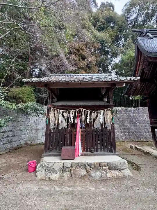 石座神社の{uncategorized: "未分類", other: "その他", undefined: "問題あり", building: "その他建物", grave: "お墓", sacred_gate: "鳥居", guardian: "狛犬", statue: "像", buddha: "仏像", history: "歴史", nature: "自然", garden: "庭園", animal: "動物", pagoda: "塔", temizu: "手水舎", mountain_gate: "山門・神門", sanctuary: "本殿・本堂", subordinate: "末社・摂社", art: "芸術", scenery: "景色", jizo: "地蔵", ema: "絵馬", goshuin: "御朱印", omikuji: "おみくじ", items: "授与品その他", amulet: "お守り", goshuincho: "御朱印帳", eats: "食事", festival: "お祭り", votive_dance: "神楽", shichigosan: "七五三参", wedding: "結婚式", experience: "体験その他", initially: "初詣", around: "周辺", anti_infection: "感染症対策"}