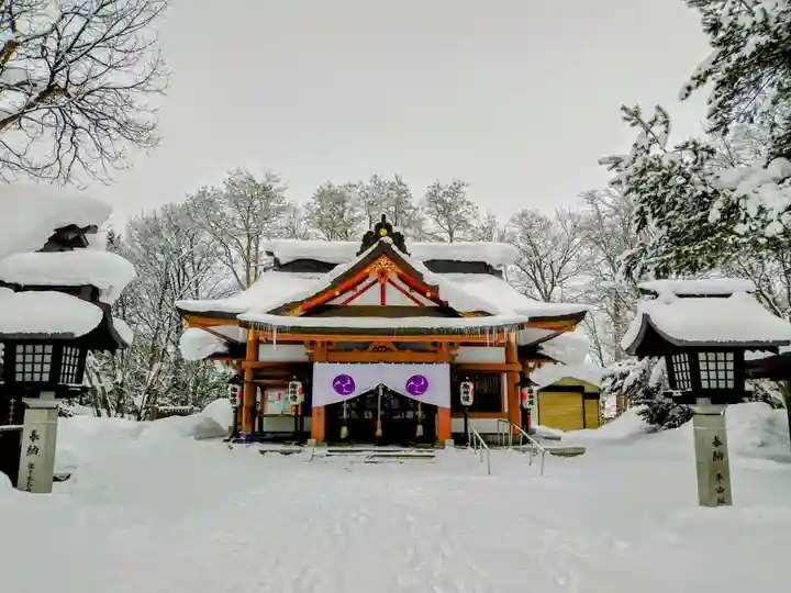 鷹栖神社の本殿・本堂