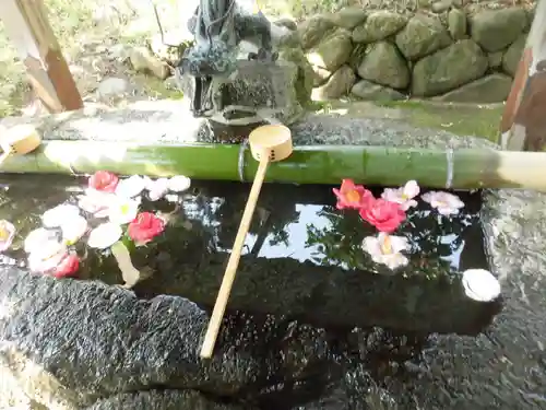 玉列神社の手水舎