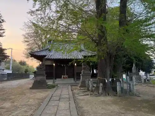 上谷氷川神社の{uncategorized: "未分類", other: "その他", undefined: "問題あり", building: "その他建物", grave: "お墓", sacred_gate: "鳥居", guardian: "狛犬", statue: "像", buddha: "仏像", history: "歴史", nature: "自然", garden: "庭園", animal: "動物", pagoda: "塔", temizu: "手水舎", mountain_gate: "山門・神門", sanctuary: "本殿・本堂", subordinate: "末社・摂社", art: "芸術", scenery: "景色", jizo: "地蔵", ema: "絵馬", goshuin: "御朱印", omikuji: "おみくじ", items: "授与品その他", amulet: "お守り", goshuincho: "御朱印帳", eats: "食事", festival: "お祭り", votive_dance: "神楽", shichigosan: "七五三参", wedding: "結婚式", experience: "体験その他", initially: "初詣", around: "周辺", anti_infection: "感染症対策"}