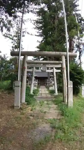 三所神社の鳥居