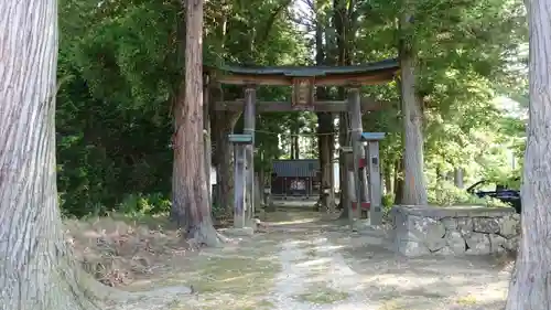 越戸神社の鳥居