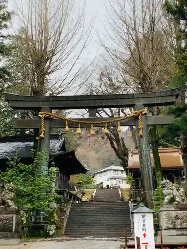 諏訪大社上社前宮(長野県)