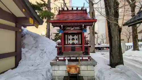 三吉神社の末社