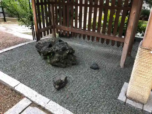 榊山稲荷神社の庭園