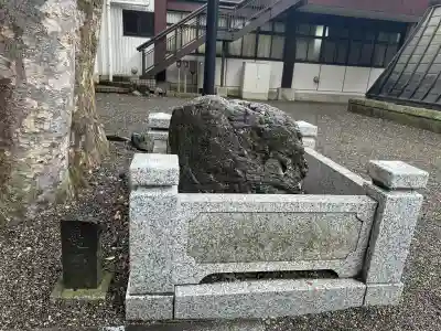 大國魂神社の{uncategorized: "未分類", other: "その他", undefined: "問題あり", building: "その他建物", grave: "お墓", sacred_gate: "鳥居", guardian: "狛犬", statue: "像", buddha: "仏像", history: "歴史", nature: "自然", garden: "庭園", animal: "動物", pagoda: "塔", temizu: "手水舎", mountain_gate: "山門・神門", sanctuary: "本殿・本堂", subordinate: "末社・摂社", art: "芸術", scenery: "景色", jizo: "地蔵", ema: "絵馬", goshuin: "御朱印", omikuji: "おみくじ", items: "授与品その他", amulet: "お守り", goshuincho: "御朱印帳", eats: "食事", festival: "お祭り", votive_dance: "神楽", shichigosan: "七五三参", wedding: "結婚式", experience: "体験その他", initially: "初詣", around: "周辺", anti_infection: "感染症対策"}
