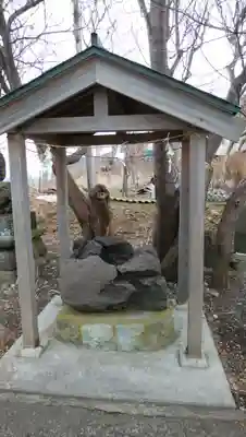 泊稲荷神社の手水舎