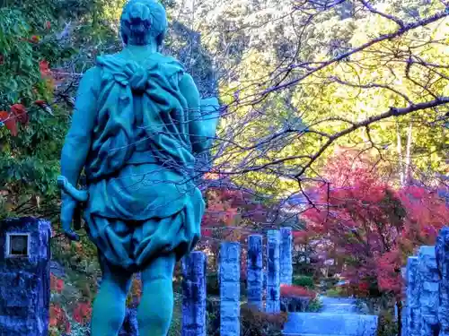 八幡神社松平東照宮の像