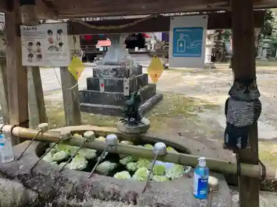 村屋坐弥冨都比売神社の手水舎