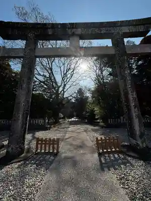 砥鹿神社(里宮)の{uncategorized: "未分類", other: "その他", undefined: "問題あり", building: "その他建物", grave: "お墓", sacred_gate: "鳥居", guardian: "狛犬", statue: "像", buddha: "仏像", history: "歴史", nature: "自然", garden: "庭園", animal: "動物", pagoda: "塔", temizu: "手水舎", mountain_gate: "山門・神門", sanctuary: "本殿・本堂", subordinate: "末社・摂社", art: "芸術", scenery: "景色", jizo: "地蔵", ema: "絵馬", goshuin: "御朱印", omikuji: "おみくじ", items: "授与品その他", amulet: "お守り", goshuincho: "御朱印帳", eats: "食事", festival: "お祭り", votive_dance: "神楽", shichigosan: "七五三参", wedding: "結婚式", experience: "体験その他", initially: "初詣", around: "周辺", anti_infection: "感染症対策"}