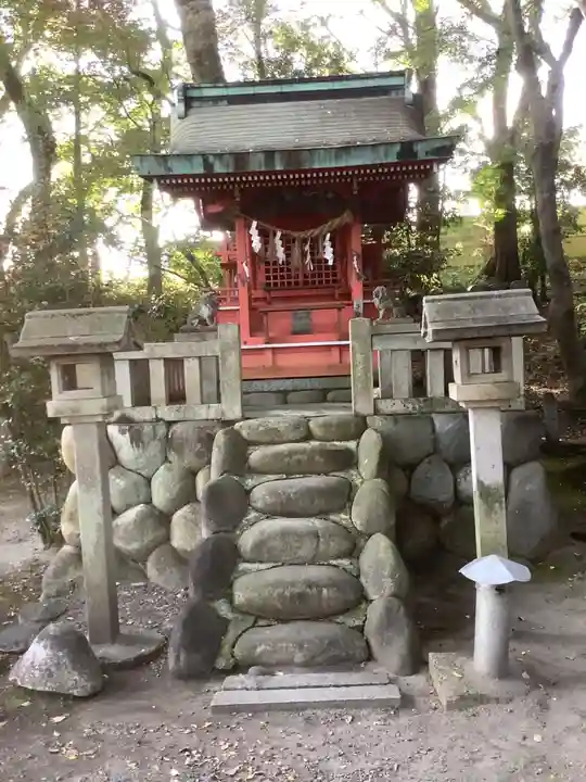 堤治神社の末社・摂社